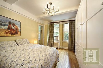 3rd image of 145 W 79th St APT 2B