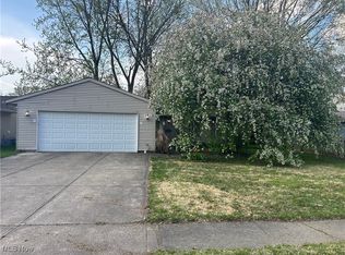 416 Michigan Ave, Elyria, OH 44035