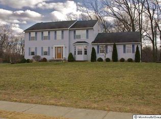 26 Galloping Brook Dr, Allentown, NJ 08501