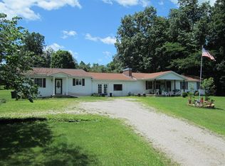 1221 Greenbrier Rd, Hillsboro, OH 45133