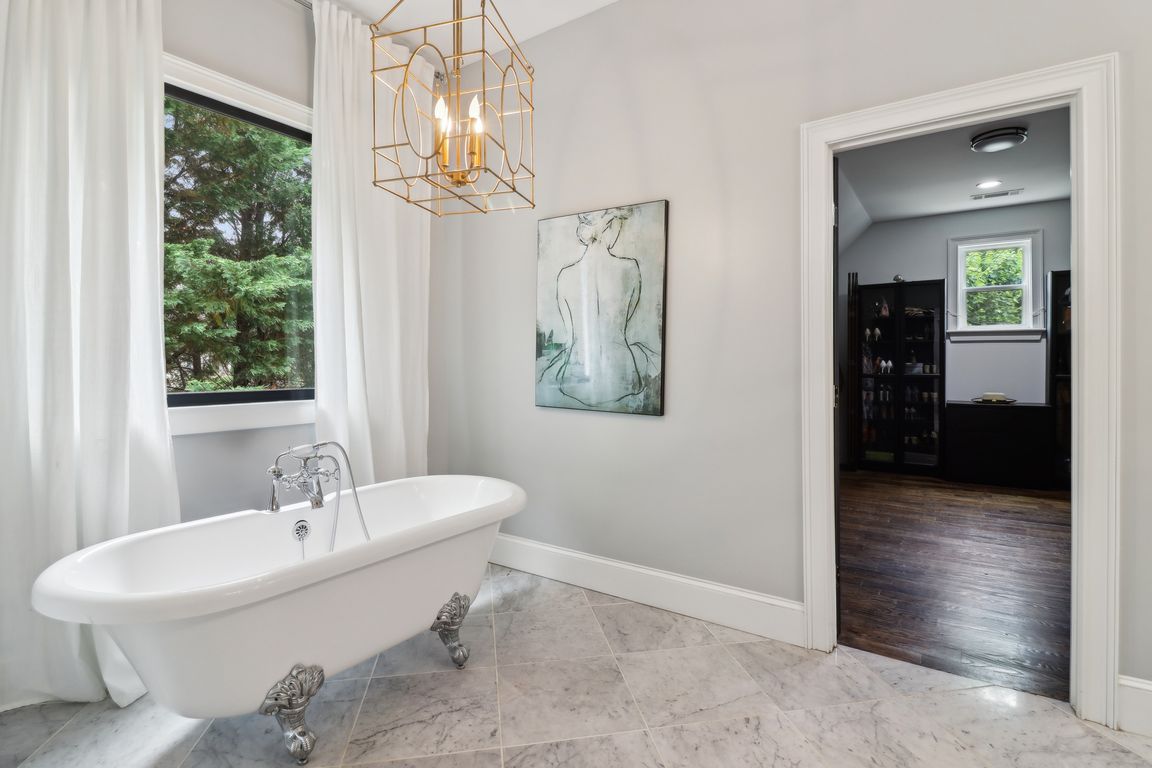 Hillcrest View Ct-2905-045.jpg