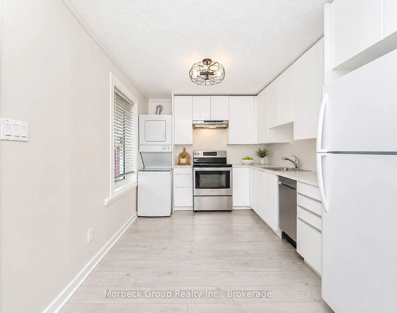 4 bed, $1,800 — Photo 4