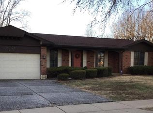 9211 Roger Lee Ln, Saint Louis, MO