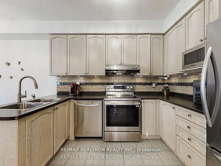 37 Jonas Millway Whitchurch — Photo 10