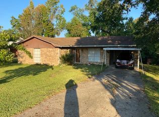 202 N 10th St, Leesville, LA 71446