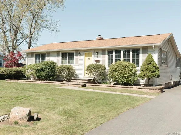 6 Salt Meadow Lane, Old Saybrook, CT 06475
