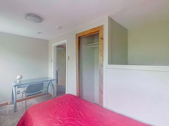 3rd image of 162 10th St Unit 2