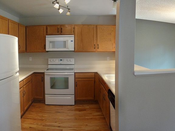 All appliances stay!