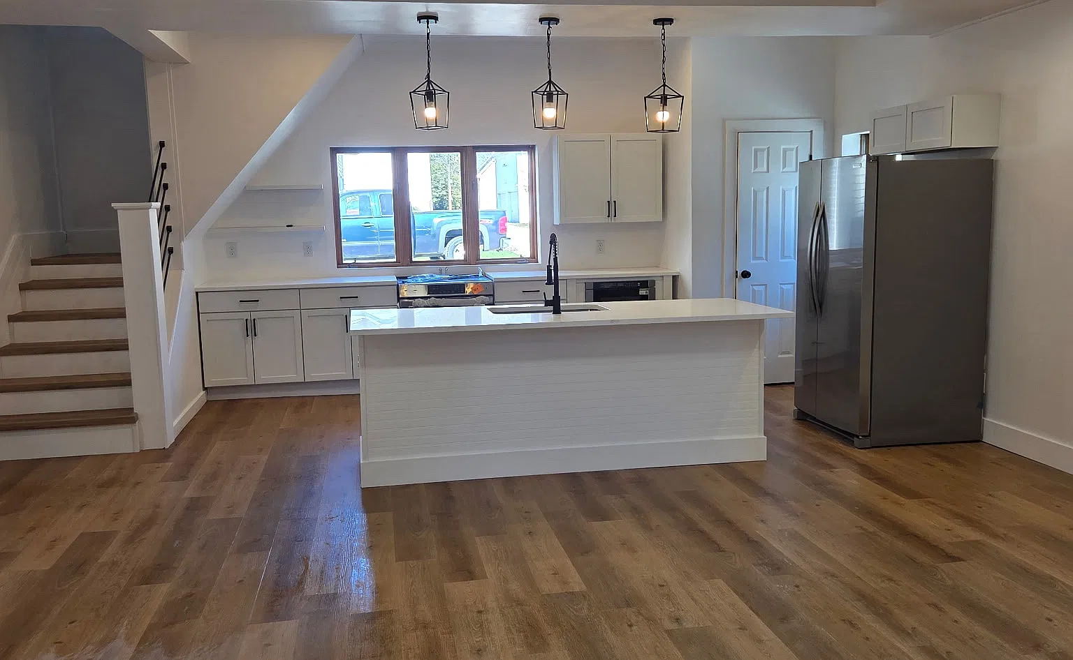 3 bed, 1903 sqft, $2,700 — Photo 3