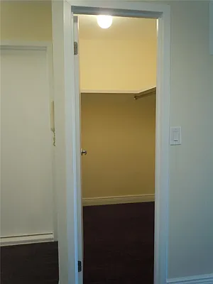 Sold by R New York | media 37