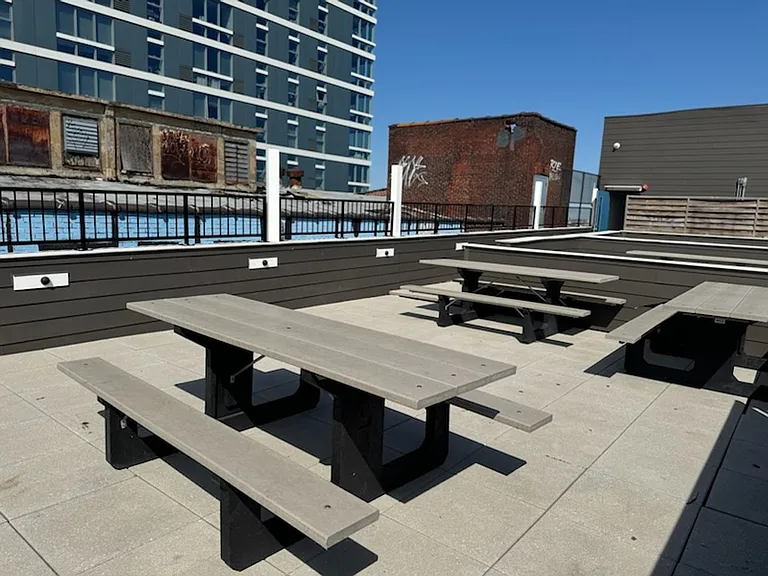 1310 N Broad St — Photo 30