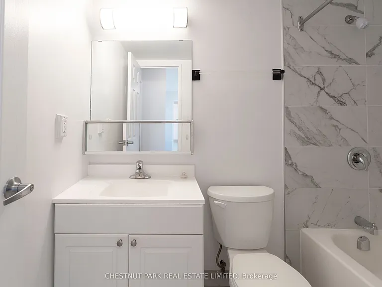 150 Lakeshore Rd W #1003 — Photo 23