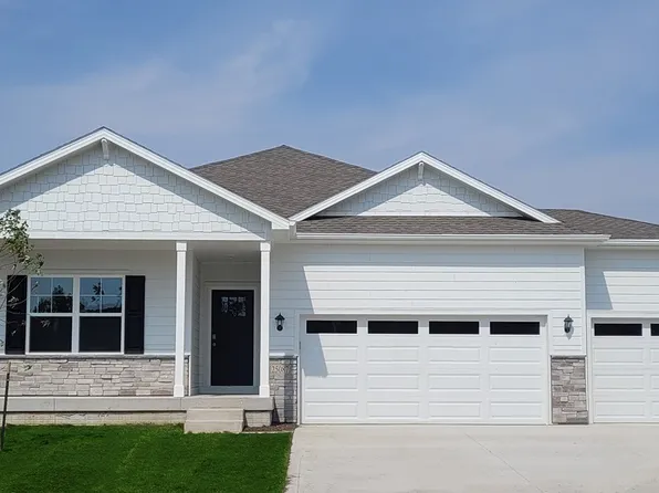 25087 Eagle Vista Dr, Adel, IA 50003