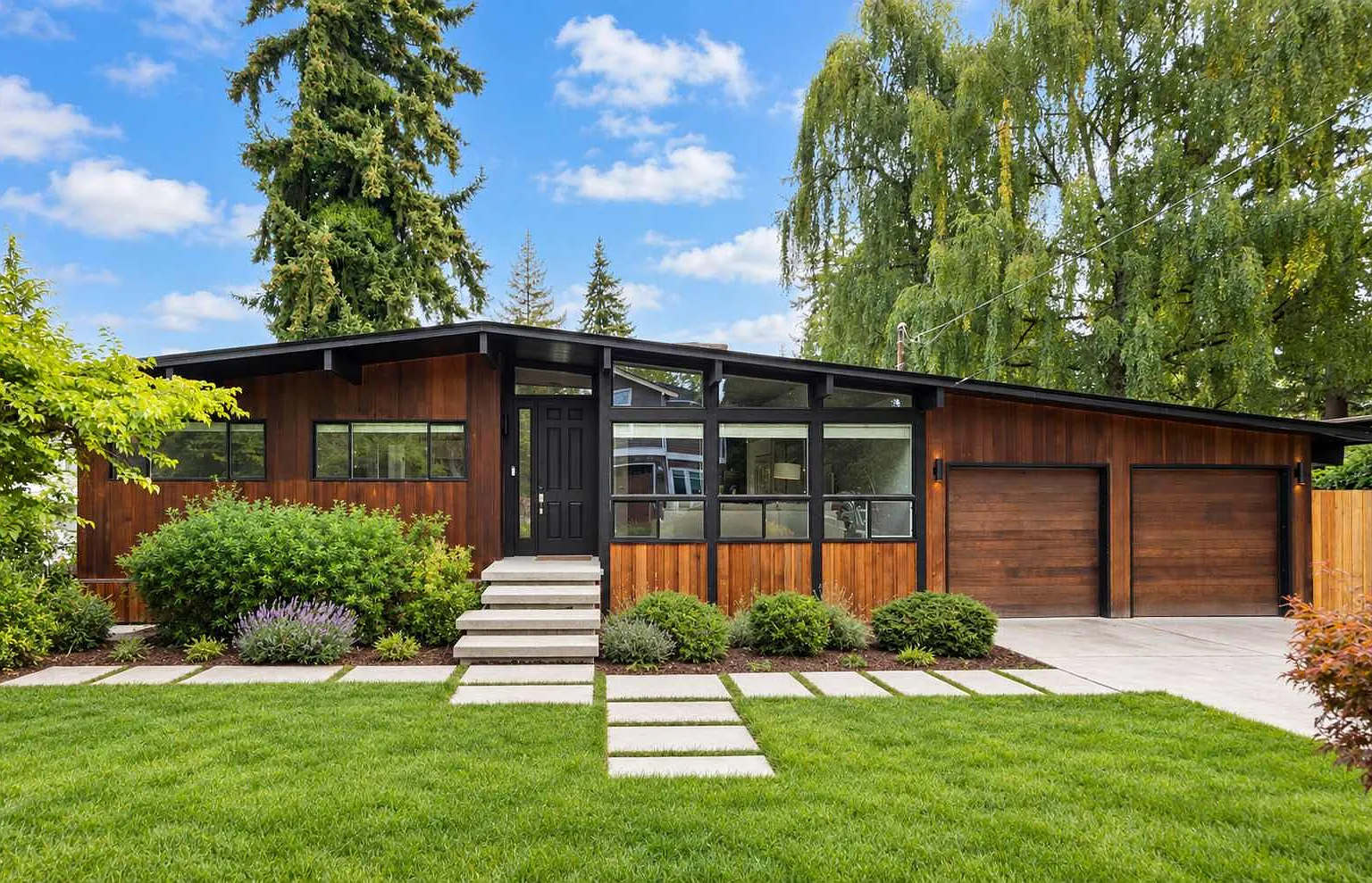 5 bed, 2770 sqft, $8,450 — Photo 1