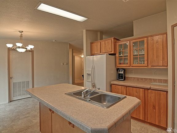 4th image of 20031 Crystal Springs Dr