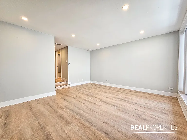 1220 North LaSalle Street — Photo 11