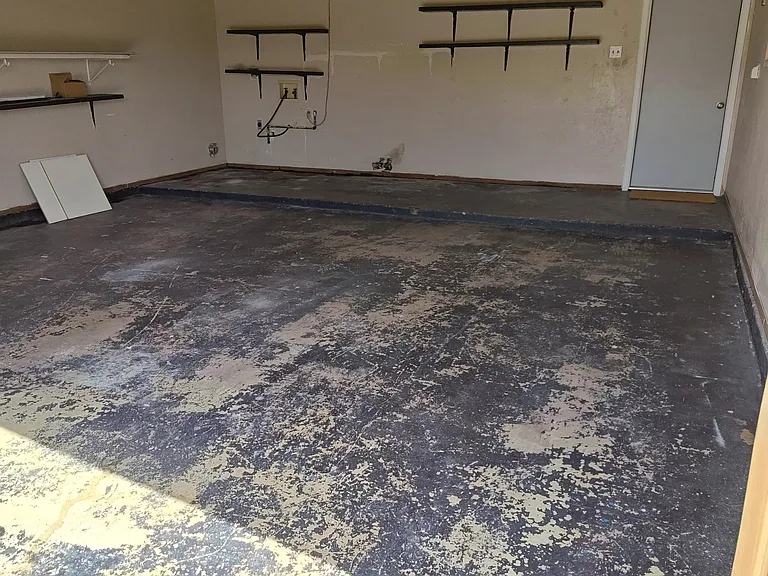 2420 Lake Michigan Dr — Photo 3