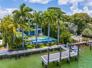 5785 Pine Tree Dr, Miami Beach, FL 33140