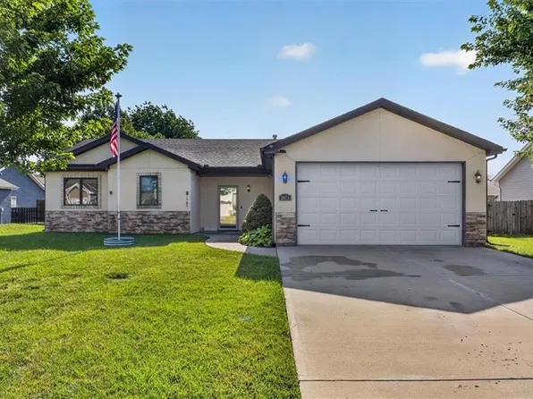 3023 N 157th St, Basehor, KS 66007