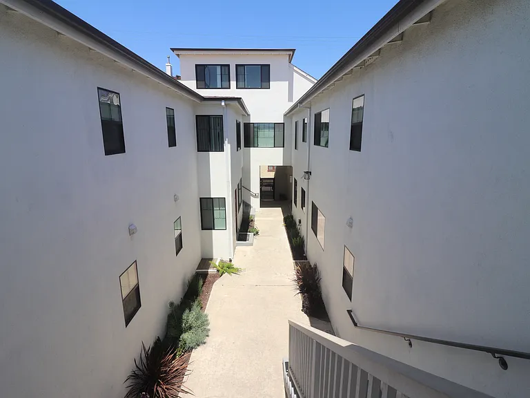 4799 E Ocean Blvd — Photo 4