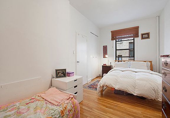5th image of 126 W 96th St APT 4D