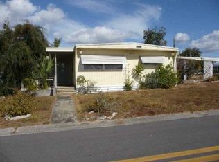 31616 Kelly Cir, Tavares, FL 32778