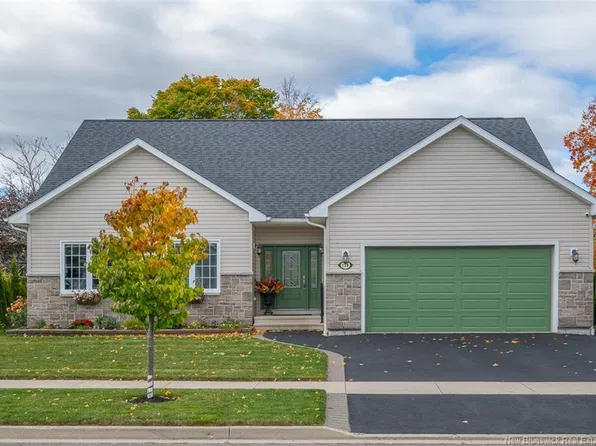 138 Still Water Cres, Fredericton, NB E3B 0V8