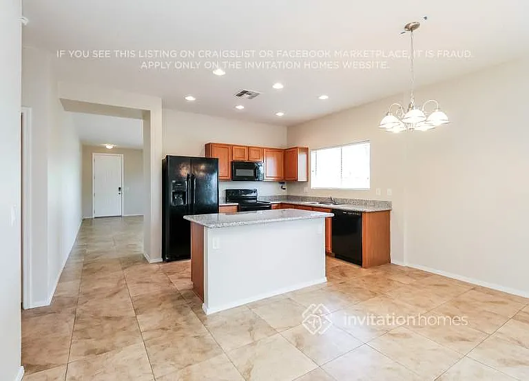 2757 W San Carlos Ln — Photo 8