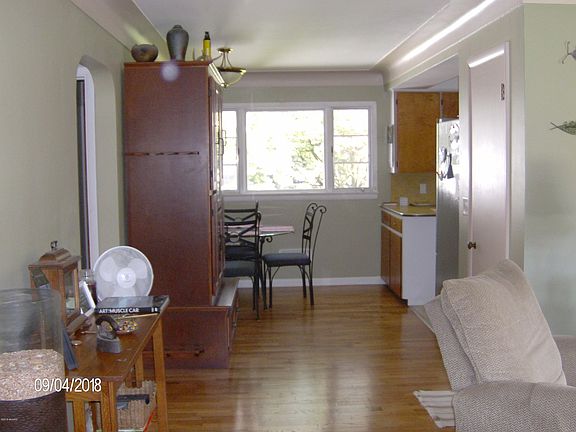 4th image of 3720 Canterbury Ave