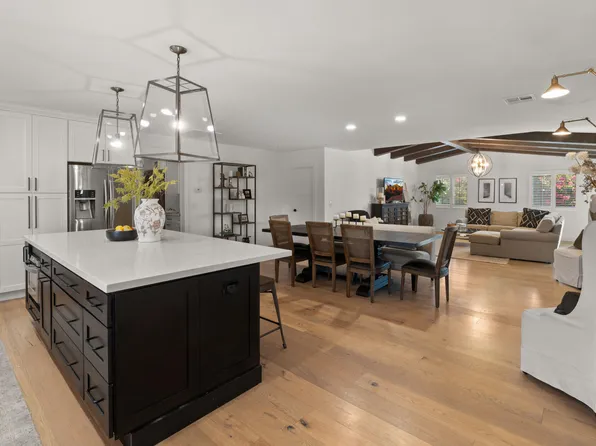4223 E CLARENDON Avenue, Phoenix, AZ 85018
