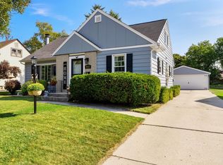 1611 S 18th St, Manitowoc, WI 54220