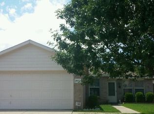 8052 Brook Ridge Dr, Fort Worth, TX 76120