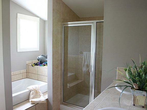 5 Piece Master with soaking tub