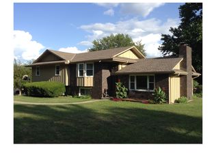 1108 NE County Line Rd, Saint Joseph, MO 64505