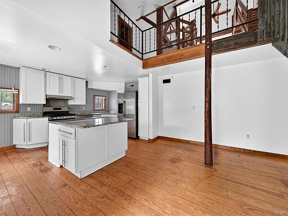 5th image of 79 Quaker Hill Rd #2