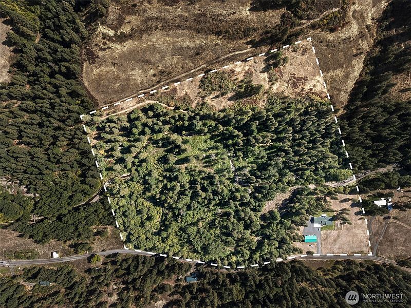4th image of 623 South Touchet Road