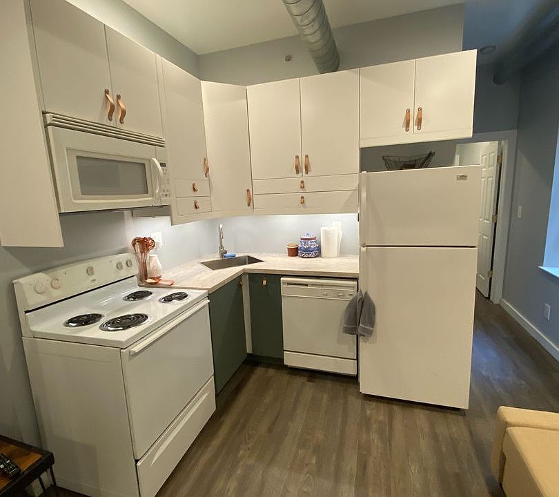 1st image of 1535 Poplar St APT 1B