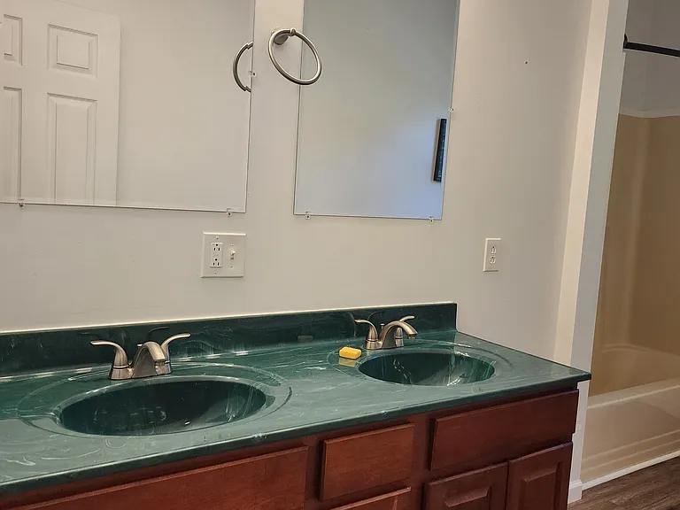 412 Patterson Ave — Photo 16