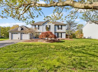 29 Barrister Ln, Manalapan, NJ 07726