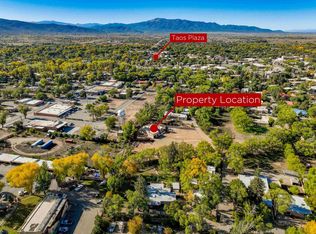 323C Theodora St, Taos, NM 87571