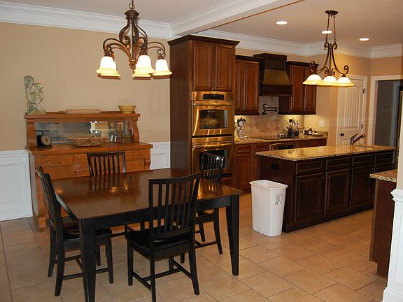 Kitchen and Breakfast Area