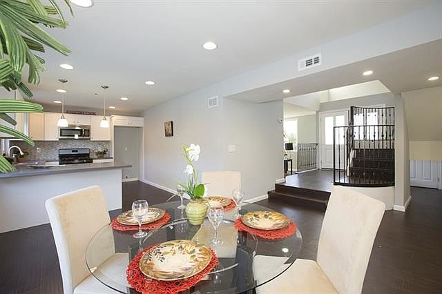 1st image of 6856 Deerrun Pl