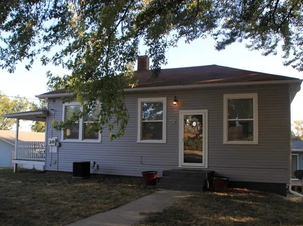 306 Calvin St, Moville, IA 51039