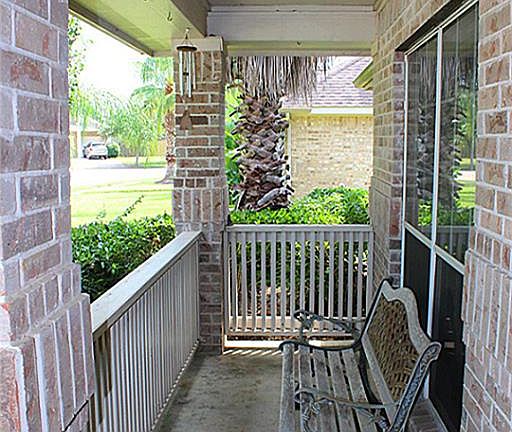 3rd image of 1506 Park Dr