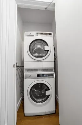 Rented by Compass | media 24