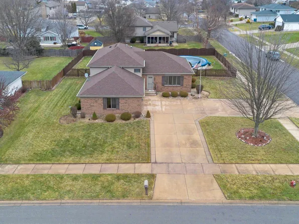 10461 W Magoun Dr, Saint John, IN 46373
