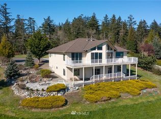 2364 Strawberry Point Rd, Oak Harbor, WA 98277