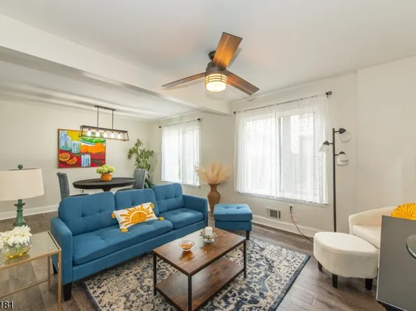 15277 Aspen Ct, Stanhope Boro, NJ 07874