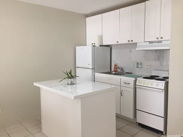 424 Walina St APT 54, Honolulu, HI 96815