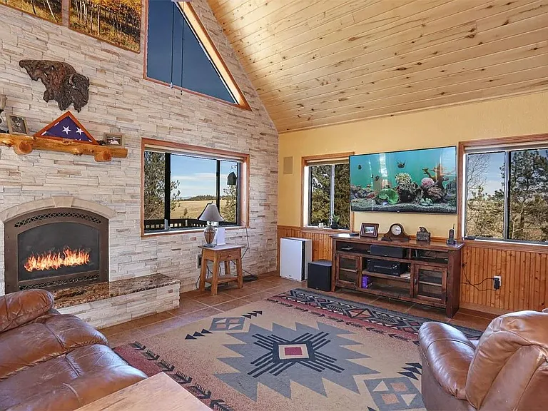3334 Campfire Rd — Photo 2
